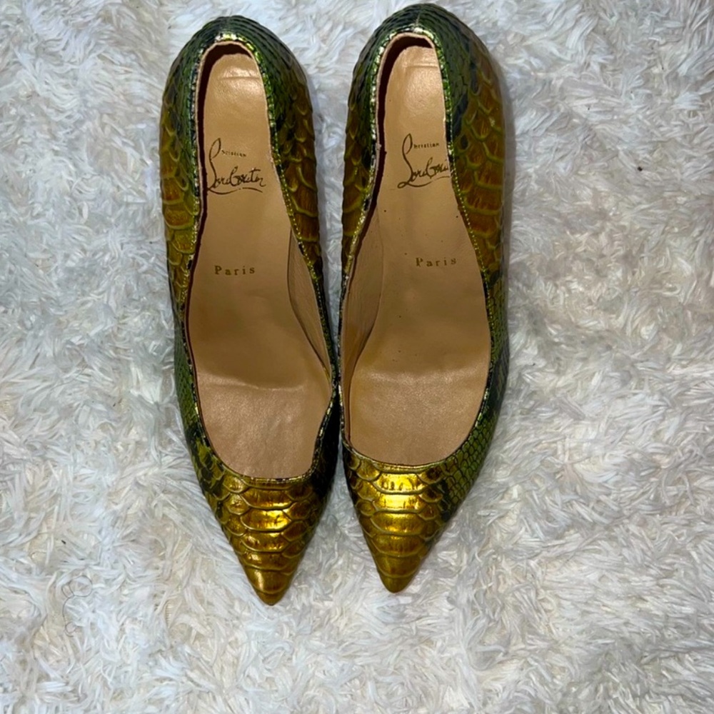 Rare Christian Louboutin So Kate Heels in Snake Skin print (NWOT) size 41 US 11